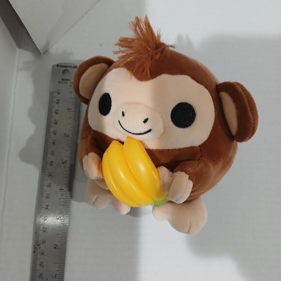 Snackles Series 2 Plush Monkey Holding A Bunch Of Bananas ZURU & Dragon&Hershey - Picture 5 of 15